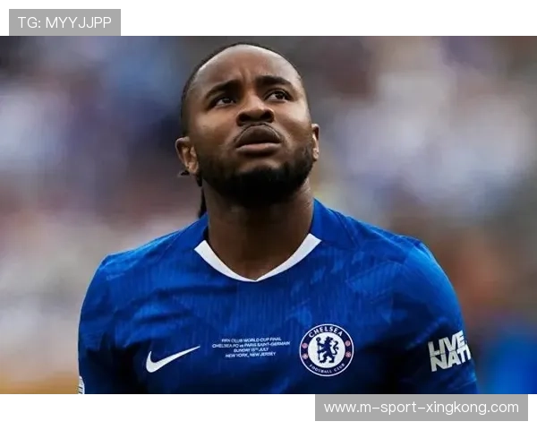 切尔西恩昆库反击中冷静射门